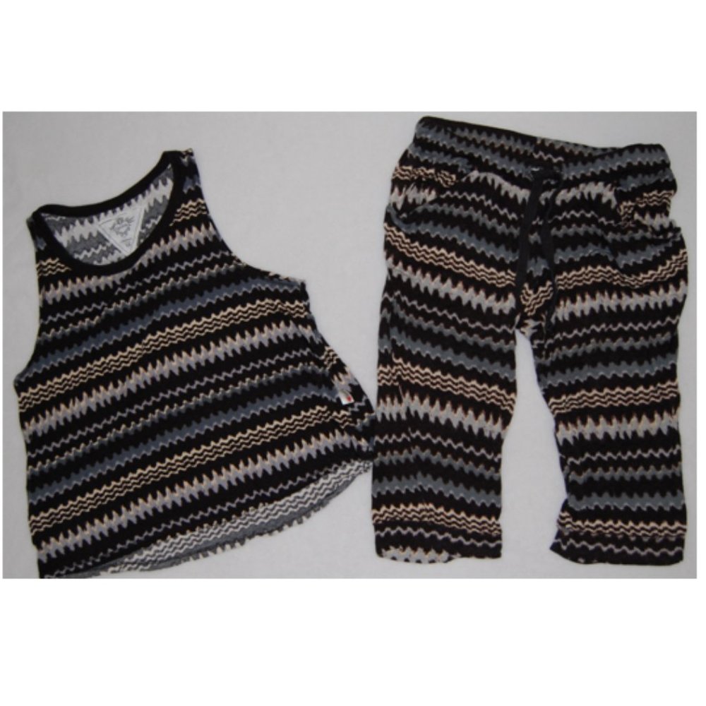 T2Love USA Girls Size 10, Rayon Tank Top & Crop Pants